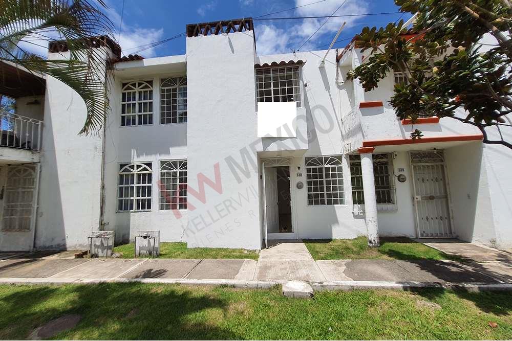 Casa En Venta En Puerto Vallarta Cerca Al Centro Zona Macroplaza Col