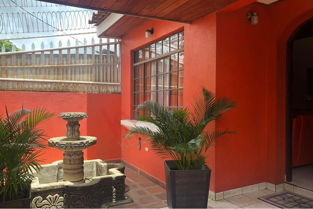 Vendo Casa En El Barrio San Cristobal En El Centro De Managua