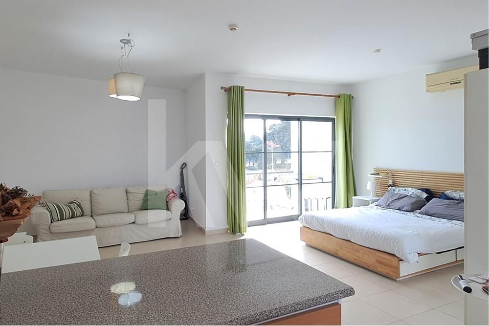 Apartamento T0 no condomínio fechado de Palmela Village, Quinta do Anjo