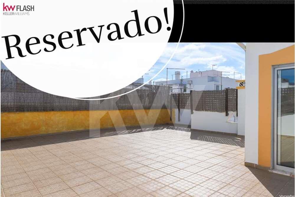 Penthouse T1+1 - Com vista Rio em Portimão - Localização Central