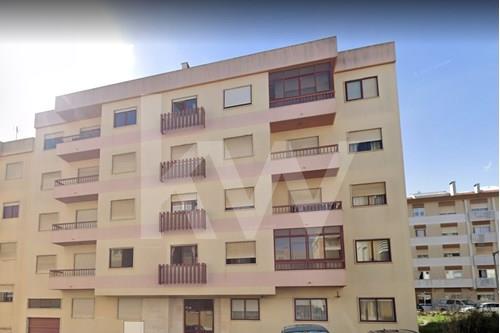 1 Bedroom Apartment with a MINIMUM RETURN of 5% per year in Agualva, Sintra
