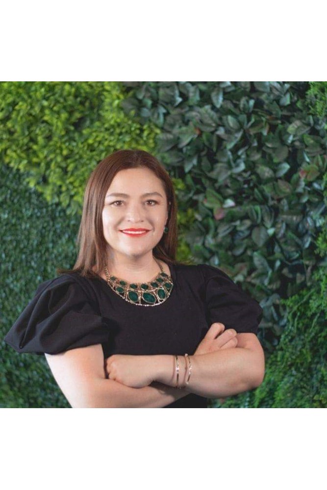 Eva Macias KW Campestre