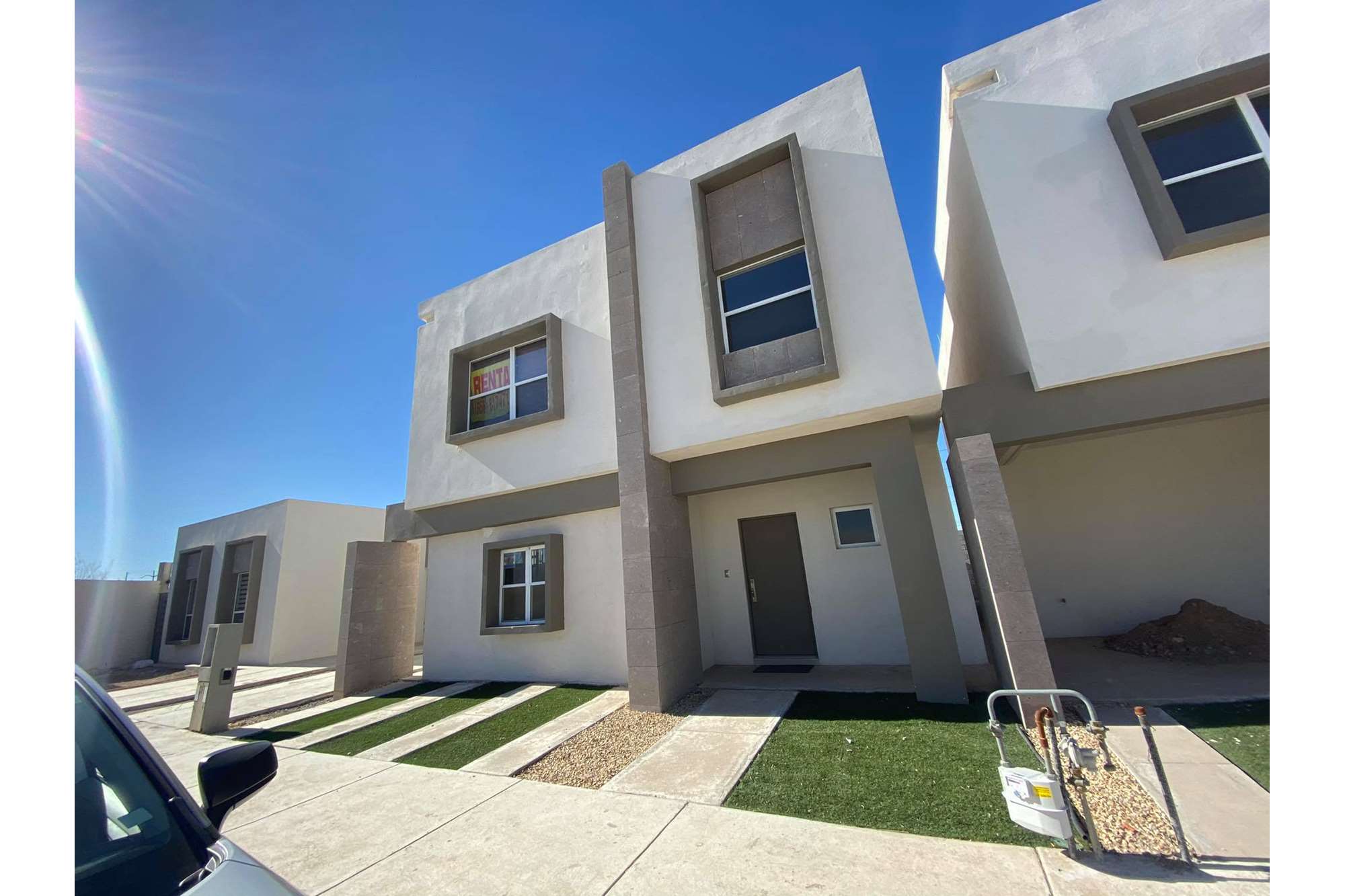 CASA CON RECAMARA EN PLANTA BAJA EN LA RENTA EN FRACCIONAMIENTO RESERVA SUR  ZONA CAMPOS ELISEOS, Av. Campos Eliseos Reserva Sur 9203 70 Fraccionamiento Campos  Elíseos - Tu Casa Mi Casa