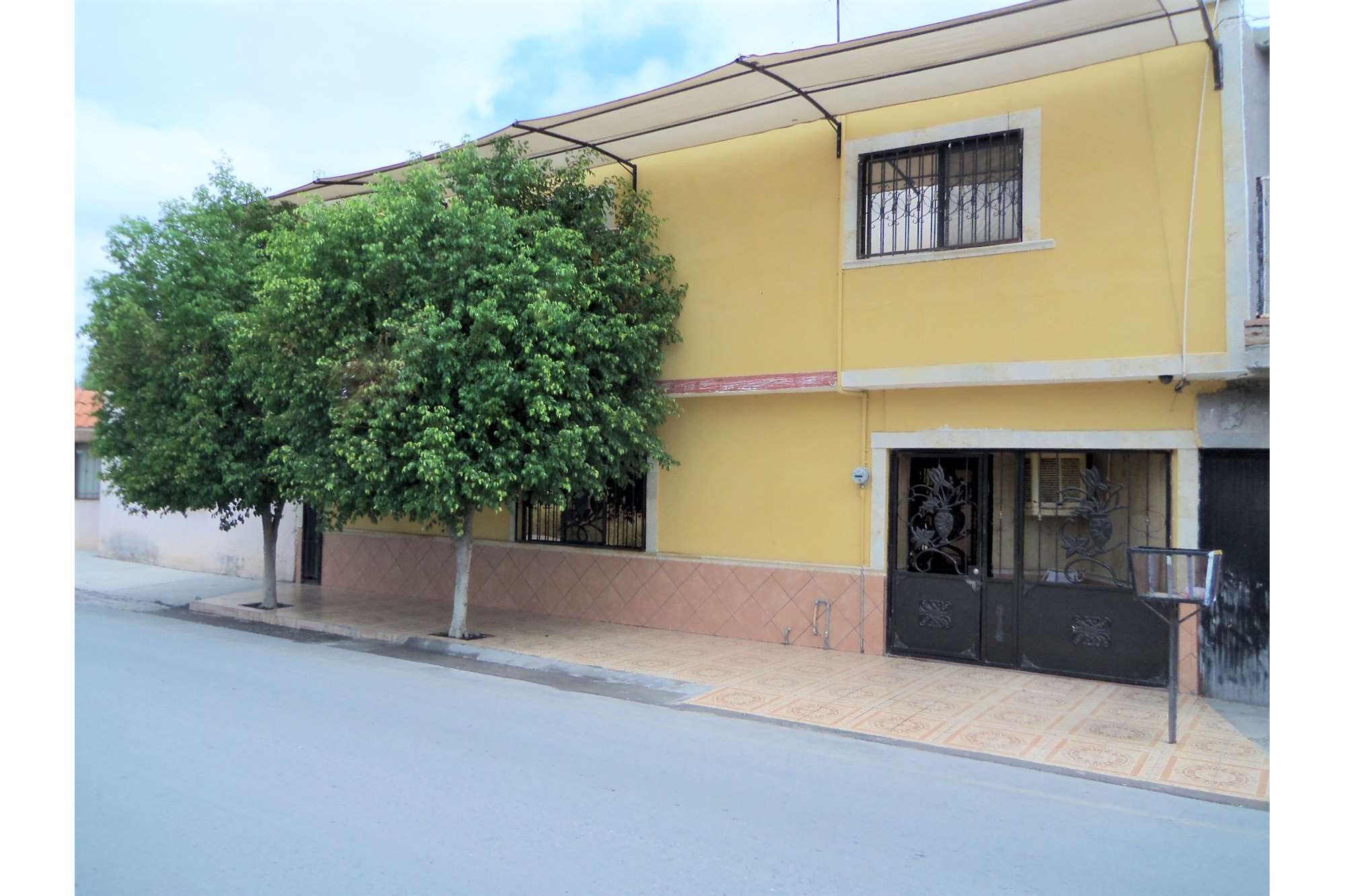 Casa económica en Venta, Ciudad Lerdo, Durango, Col. Los Sauces, Ote Del  Canal 185 Los Sauces - Tu Casa Mi Casa