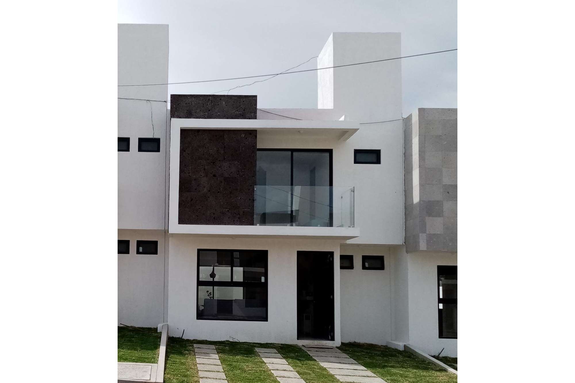 CASA EN VENTA EN CONDOMINIO SAN ISIDRO JURIQUILLA con balcon 3 recamaras,  Condominio San Isidro Juriquilla - Tu Casa Mi Casa