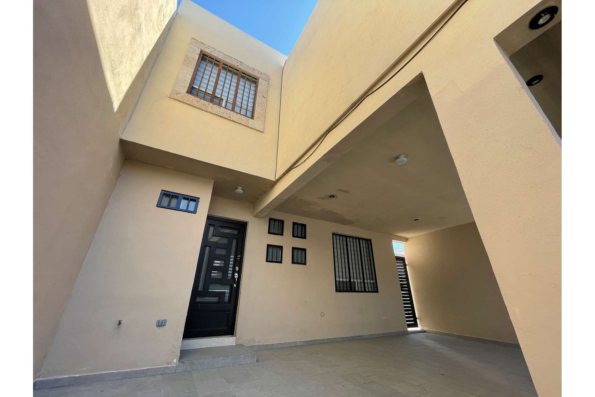 La casa de tus sueños en equina con terreno excedente Escobedo ., Puerta  De Anáhuac Puerta De Anáhuac - Tu Casa Mi Casa