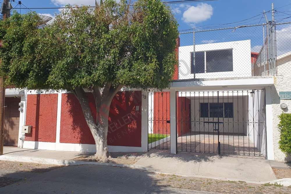 Casa en Venta Álamos 3a Secc. Mejoró su precio