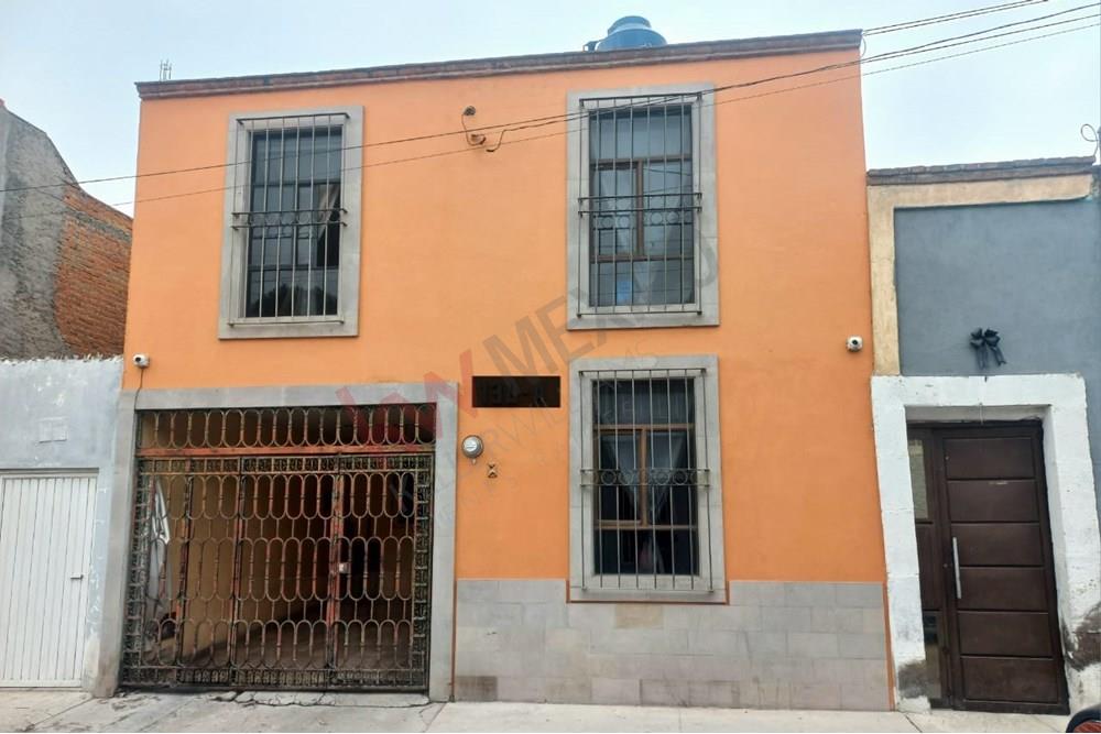 CASA EN VENTA EN BARRIO DE SAN MIGUELITO ZONA CENTRO DE SLP