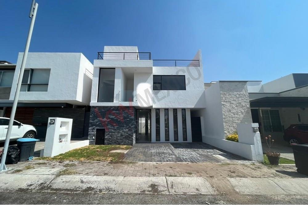 VENTA CASA ESTUDIO Y ROOF GARDEN CUARTO DE SERVICIO