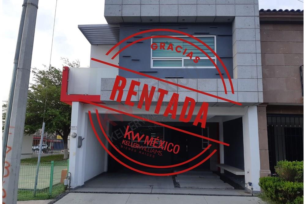 Casa en renta semi amueblada fraccionamiento privado, General Escobedo