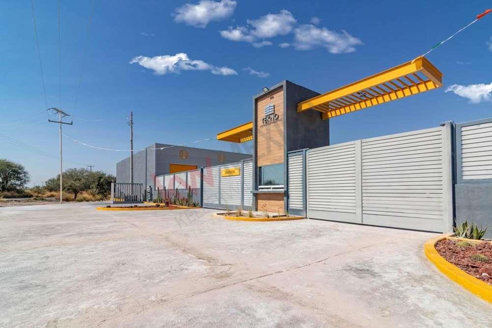 ¡El futuro de la inversión industrial! Venta de Bodega en Querétaro a sólo 800 mts de la Planta Toyota
