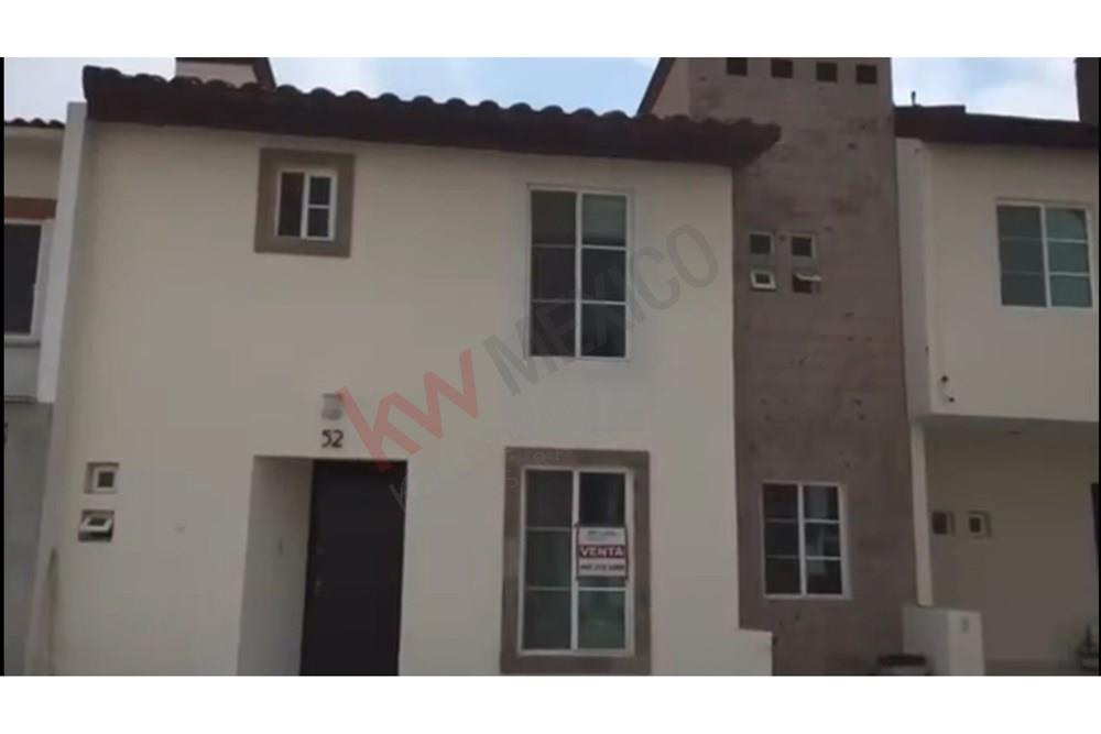 Renta Casa En Privada con Amenidades y Vigilancia en El Eden Coto Club Milenio III