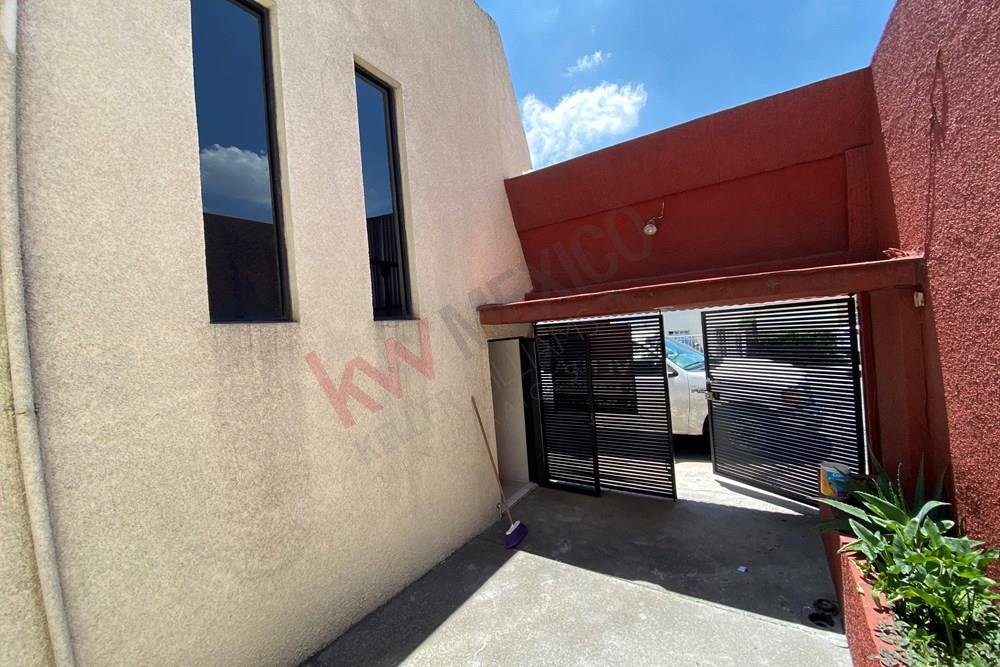 Casa en venta 1a.Secc. Lomas Verdes $4,490,000.00, 128 m2 terreno 202 construcción