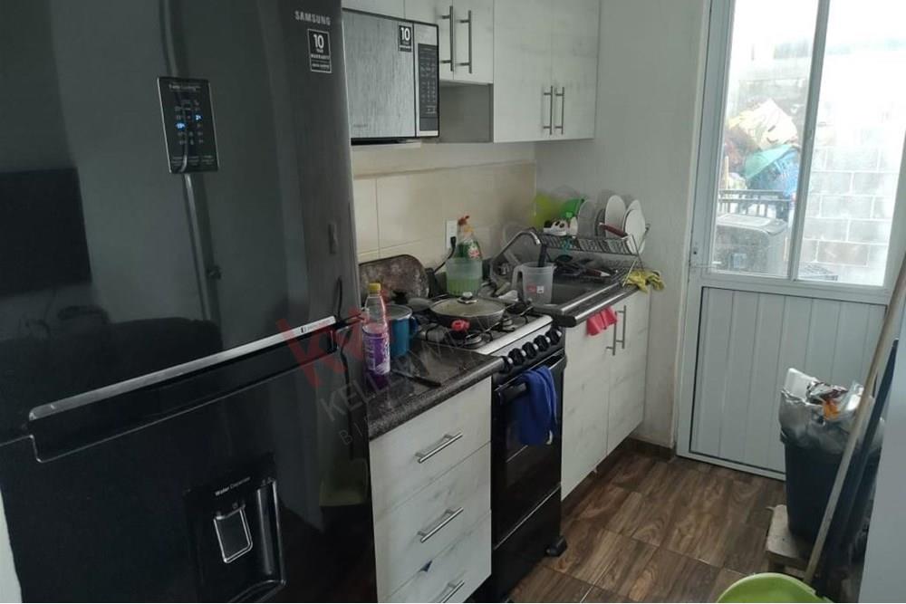 Oportunidad única casa en venta en fuentes de Balvanera, cerca de zona industrial, plazas comerciales y escuelas