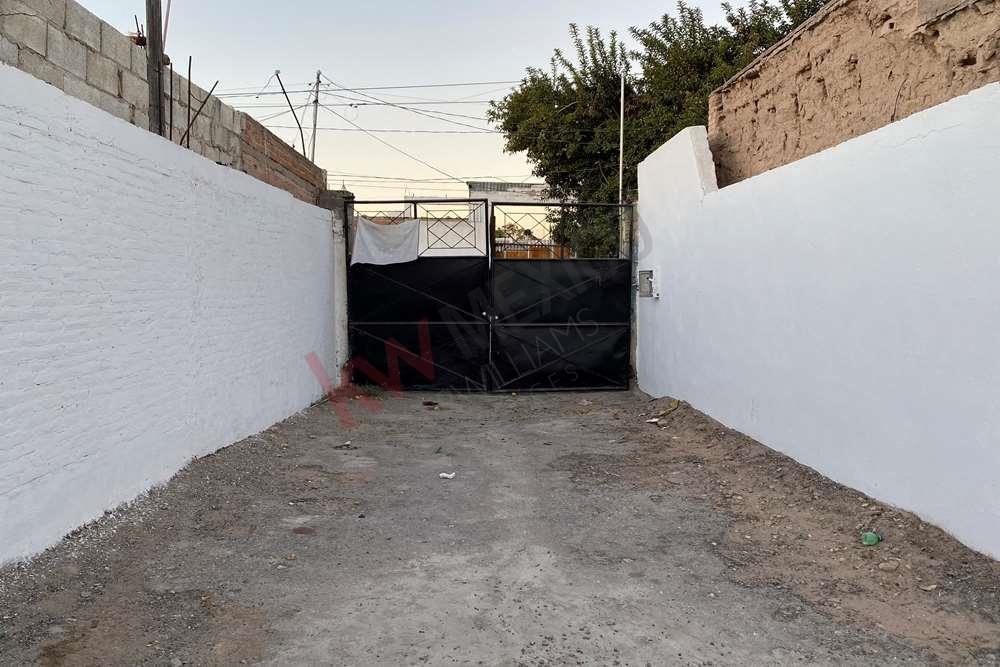 Terreno en Renta Comercial, Zona Centro, Tercero de Cobián,