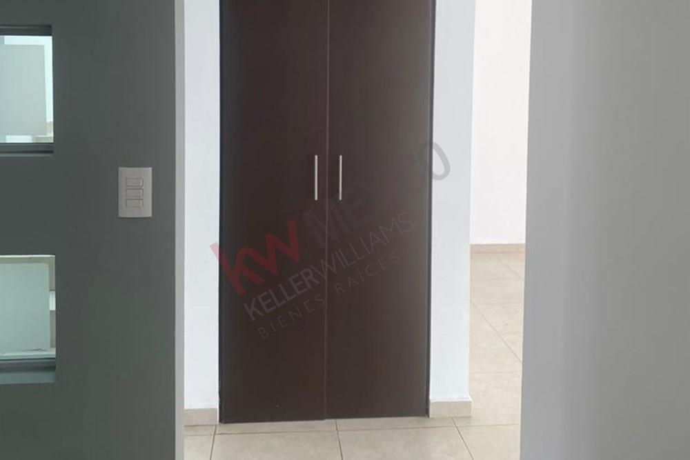 RENTA AMPLIA CASA EN FRACC.