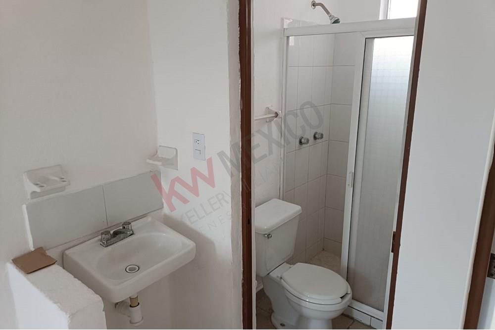 Casa en Venta en Cerrito Colorado Queretaro, cerca de tiendas de conveniencia , plazas comerciales como plaza sendero, plaza patio y proximamente plaza multicomercial donde todo se encuentra al alcance de sus necesidades