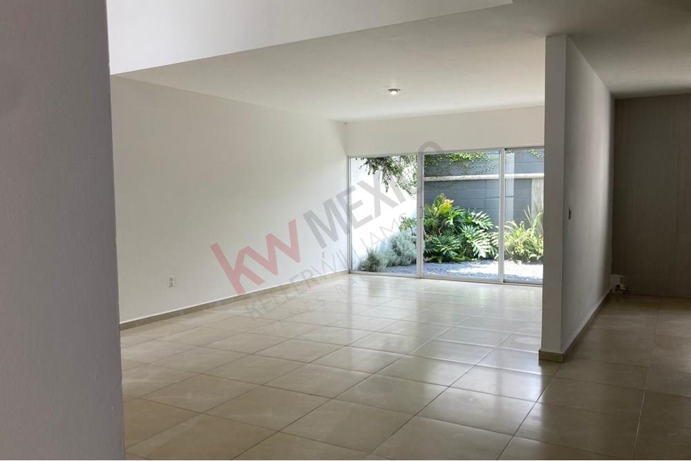 Se renta casa con Roof Garden en Juriquilla La Condesa, Querétaro, Qro.