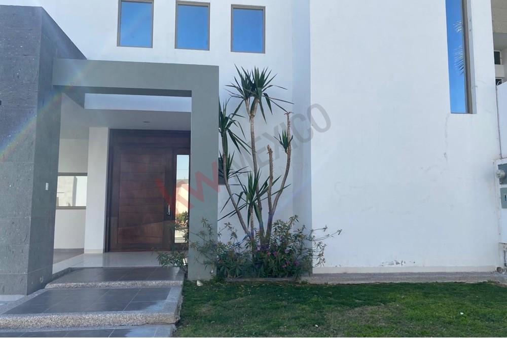 Casa en Renta en Las Villas