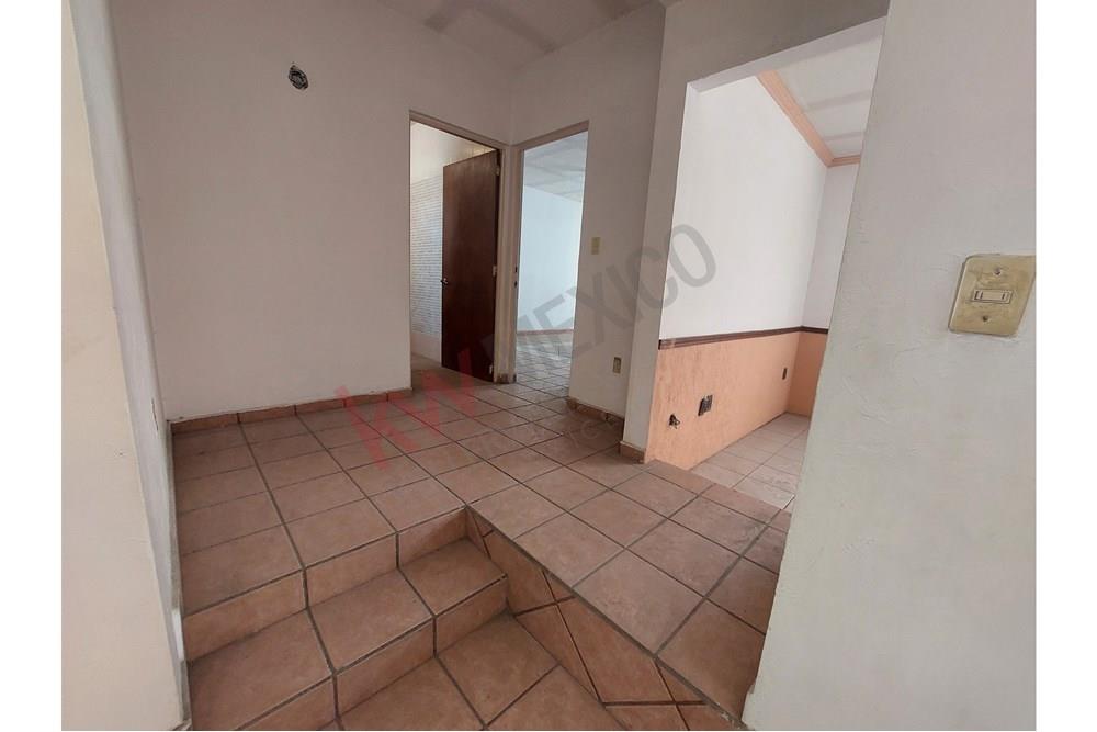 AMPLIA CASA EN VENTA AL NORTE DE SALTILLO, BRISAS ORIENTE