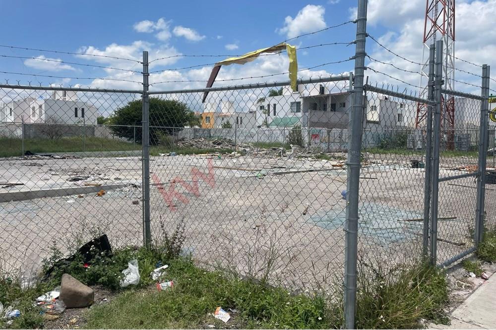 Terreno comercial en Renta en Ave Sombrerete, en esquina