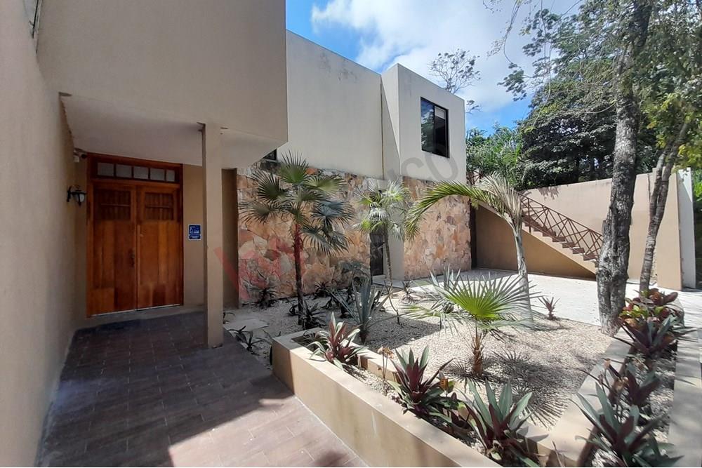 ¡Oportunidad única! Casa en venta en Aldea Zama, Tulum: tu hogar en la Riviera Maya