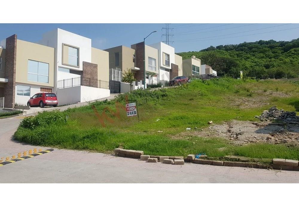 Terreno En Venta En Colinas de San Isidro, Zapopan, Jalisco.