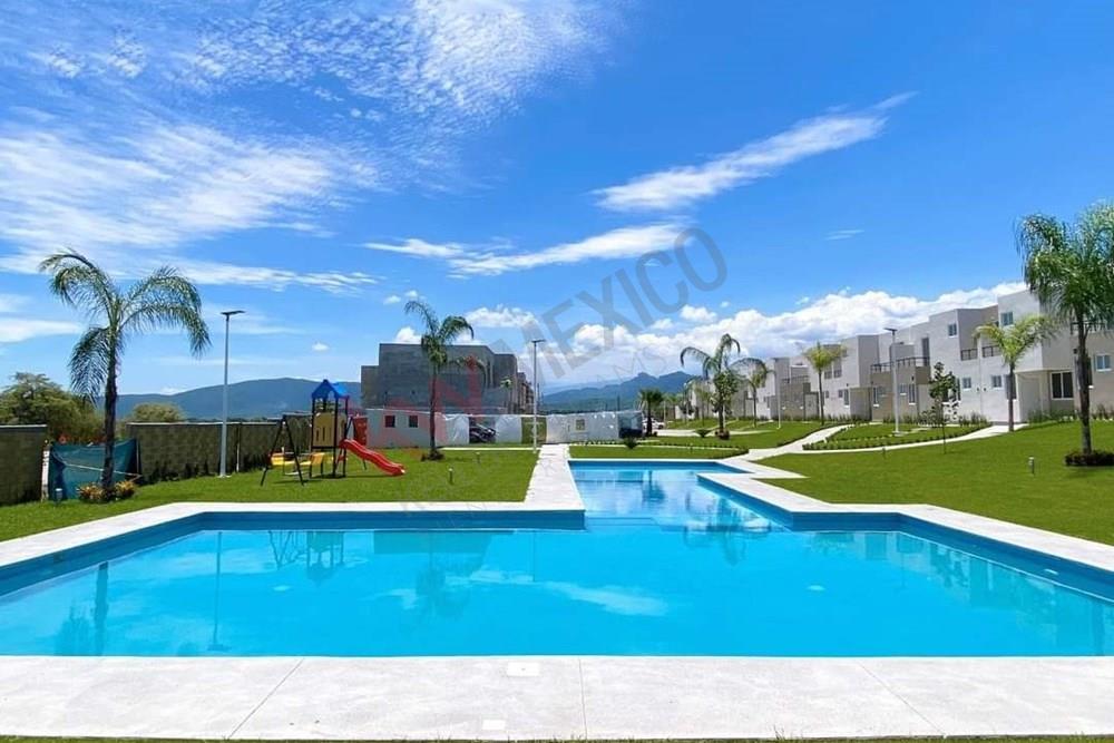 Casa con Alberca en Venta, Oacalco Morelos, Cerca de Oaxtepec