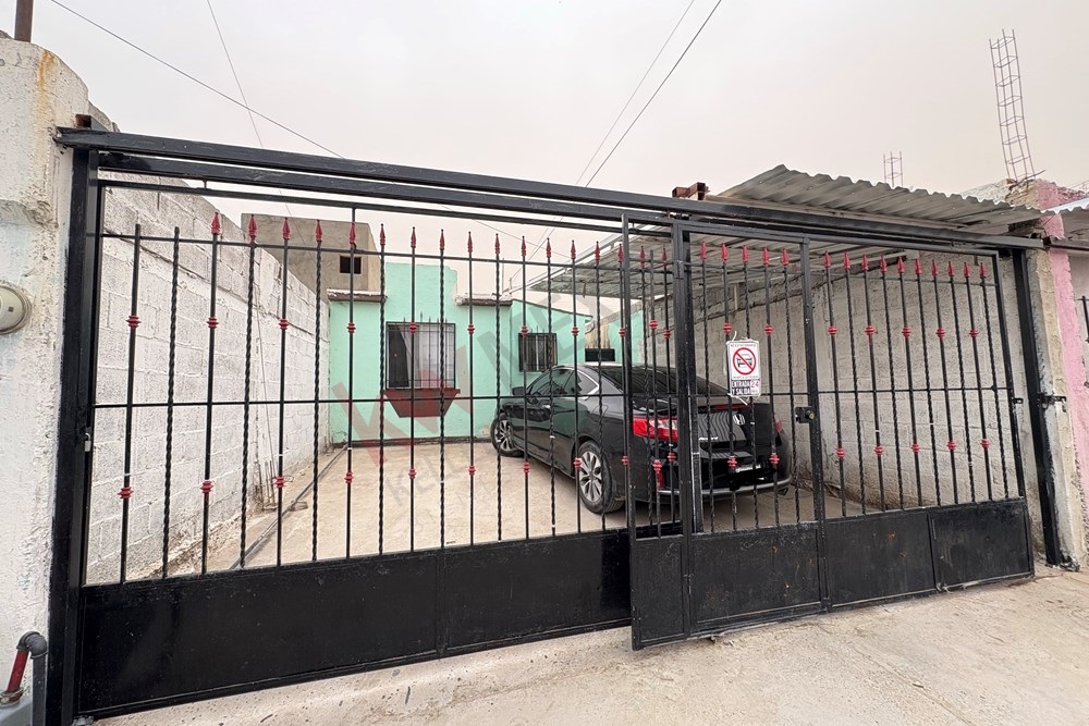 Casa de 1 piso en renta, 2 recamaras, por clínica 66 y palacio de Mitla