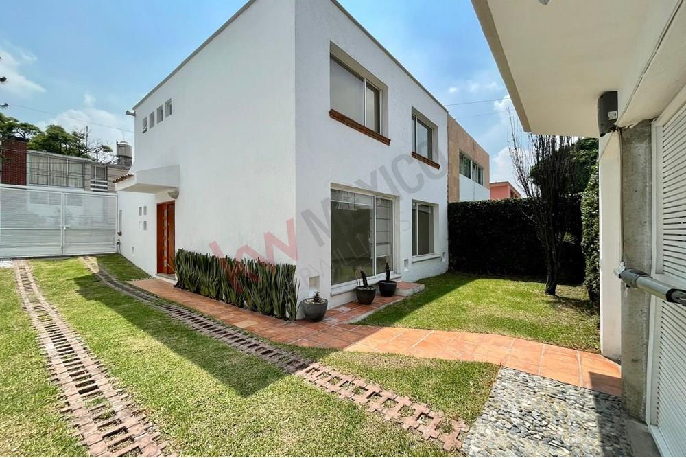 Casa en Renta en Ciudad Satelite -Circuito Pintores