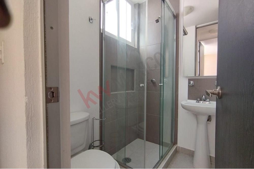 CASA EN RENTA EN LA VIDA, EN PRIVADA CON AMENIDADES, INCLUYE MANTENIMIENTO