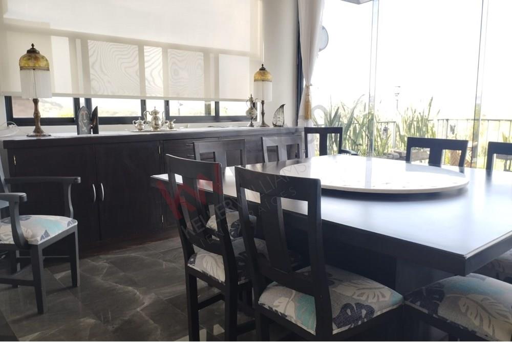 ¡Exclusividad y lujo en el corazón de Querétaro!  - Residencia en Renta en Balvanera Golf &amp; Polo Country Club