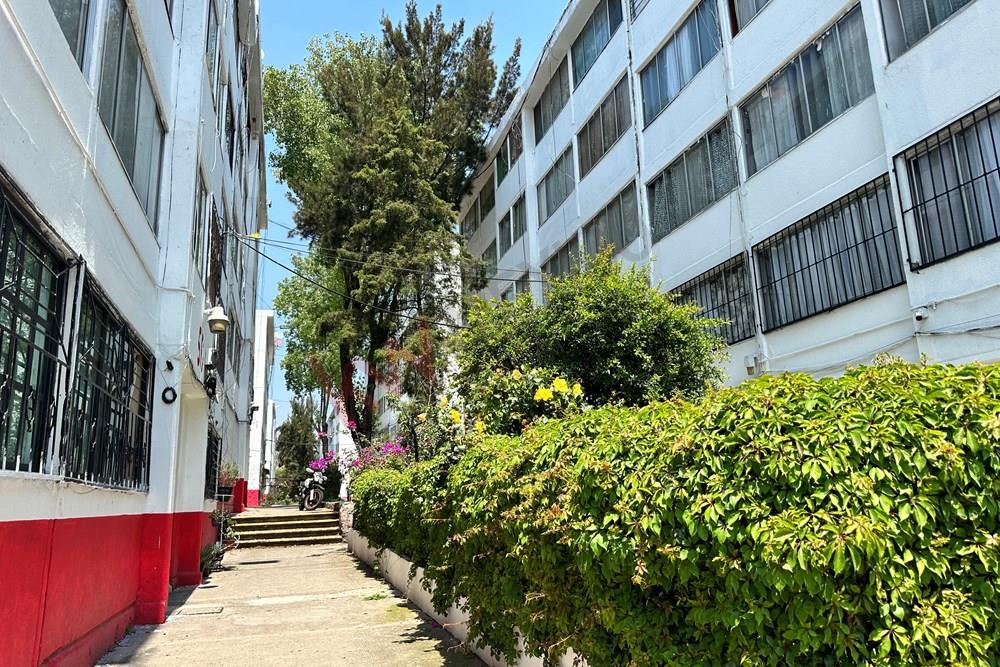 Venta de departamento en Unidad Tejavanes, Tlalnepantla