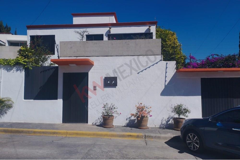 Crea memorias inolvidables en esta residencia - Casa en venta en Satélite, Estado de México