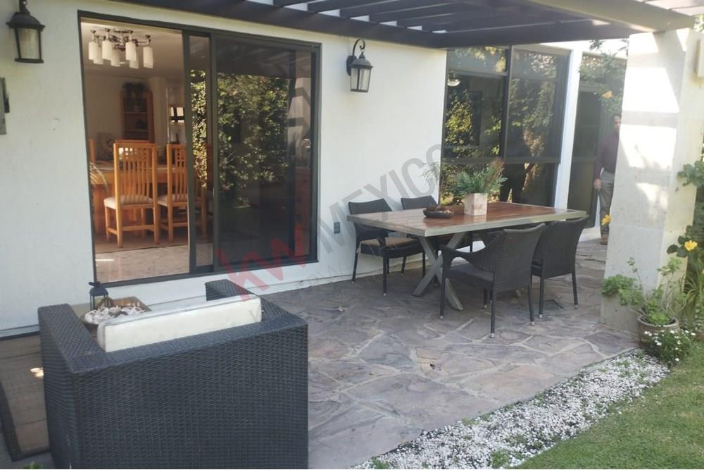 Crea memorias inolvidables en esta residencia - Casa en venta en Satélite, Estado de México