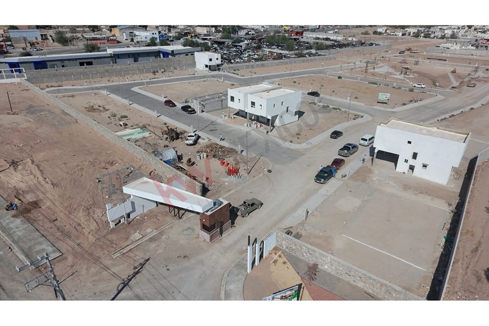 SE VENDE TERRENO EN FRACCIONAMIENTO AREZZO RESIDENCIAL