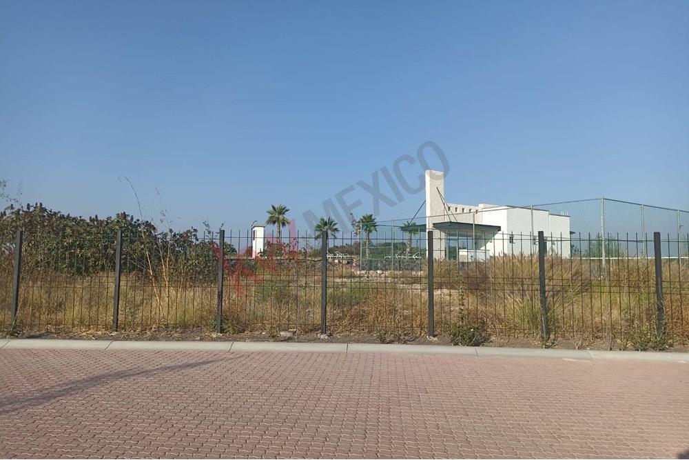 INVIERTE EN UN TERRENO RESIDENCIAL PREMIUM EN CD MADERAS SUR II, MUY CERCA DE PARQUES INDUSTRIALES