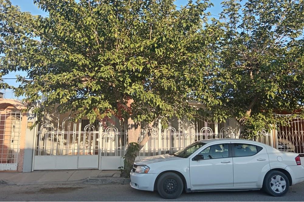 SE RENTA CASA DE UN PISO CERCA AL GALGODROMO LISTA PARA HABITARSE