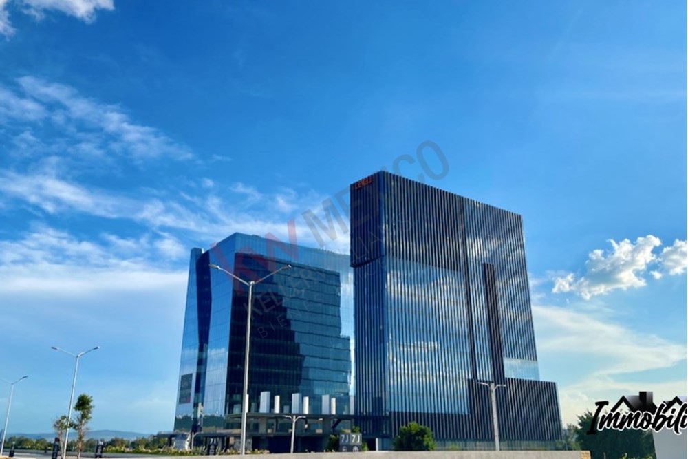 OFICINA EN VENTA LEVEL JURICA