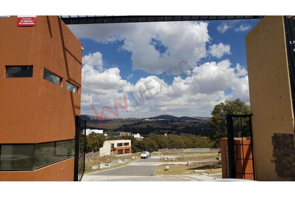 TERRENOS PARA DESARROLLO URBANIZADOS EN CONDOMINIO CON SEGURIDAD EN PUEBLA.