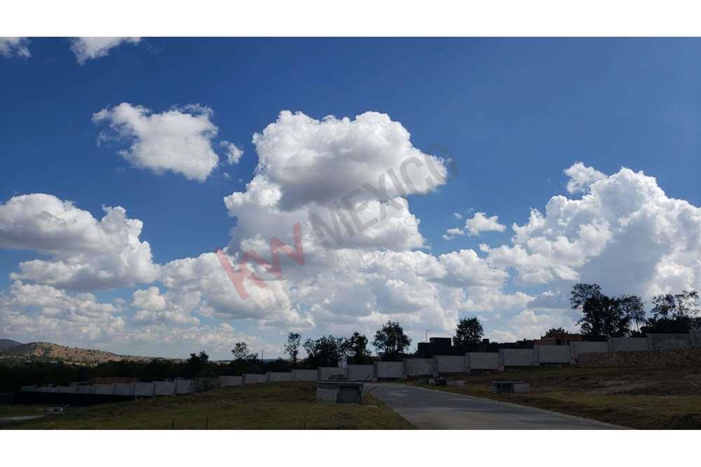 TERRENOS PARA DESARROLLO URBANIZADOS EN CONDOMINIO CON SEGURIDAD EN PUEBLA.