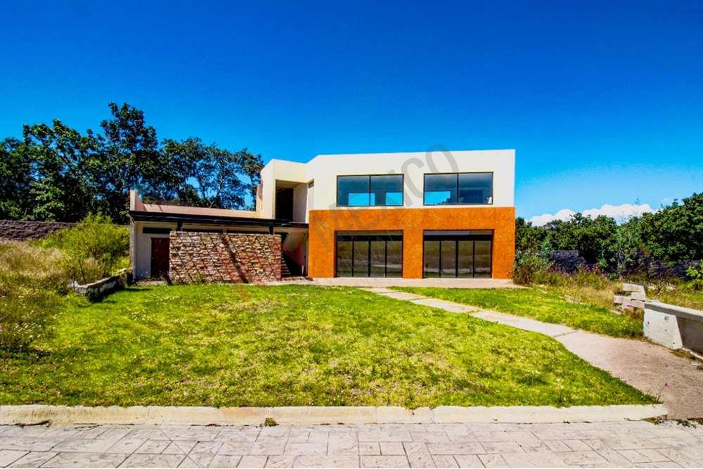 TERRENOS PARA DESARROLLO URBANIZADOS EN CONDOMINIO CON SEGURIDAD EN PUEBLA.