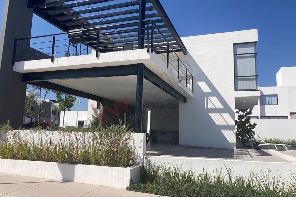 RENTA DE CASA - CONDOMINIO EN ZAKIA-ZIZANA CON EXCEDENTE DE JARDIN