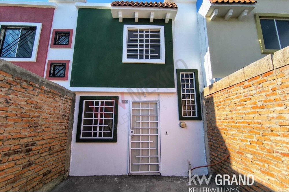 LINDA CASA EN RENTA EN VALLE DE LOS MOLINOS