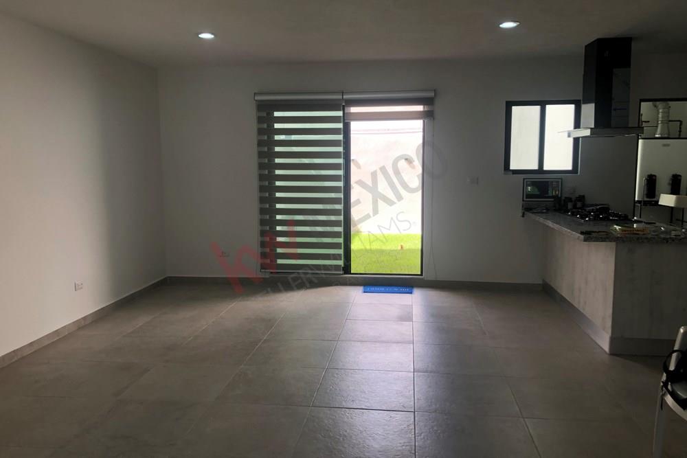Casa en Renta en La Vista Residencial, con Roof Garden