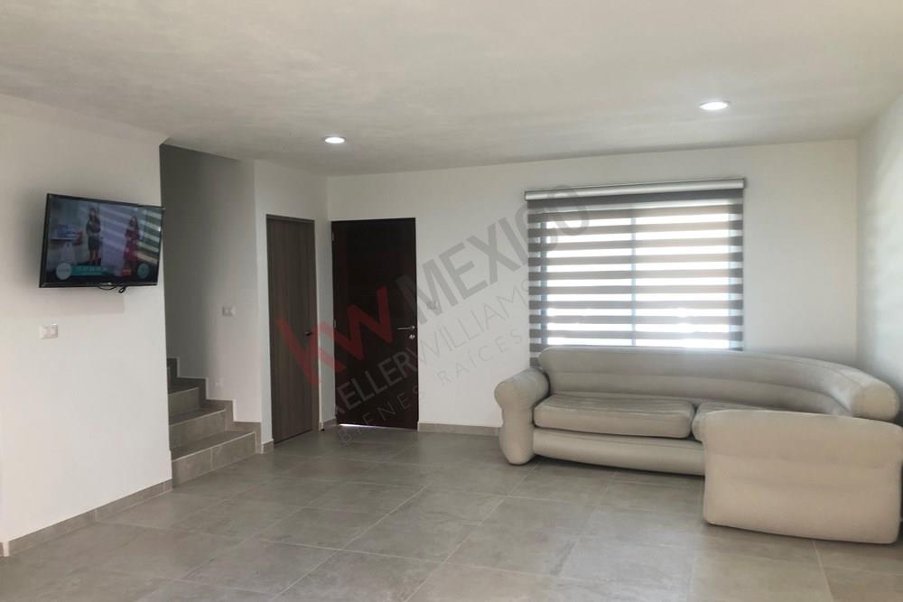 Casa en Renta en La Vista Residencial, con Roof Garden