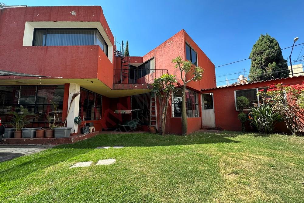 CASA EN VENTA AMPLIA Y MUY ILUMINADA - JARDINES DEL SUR/XOCHIMILCO