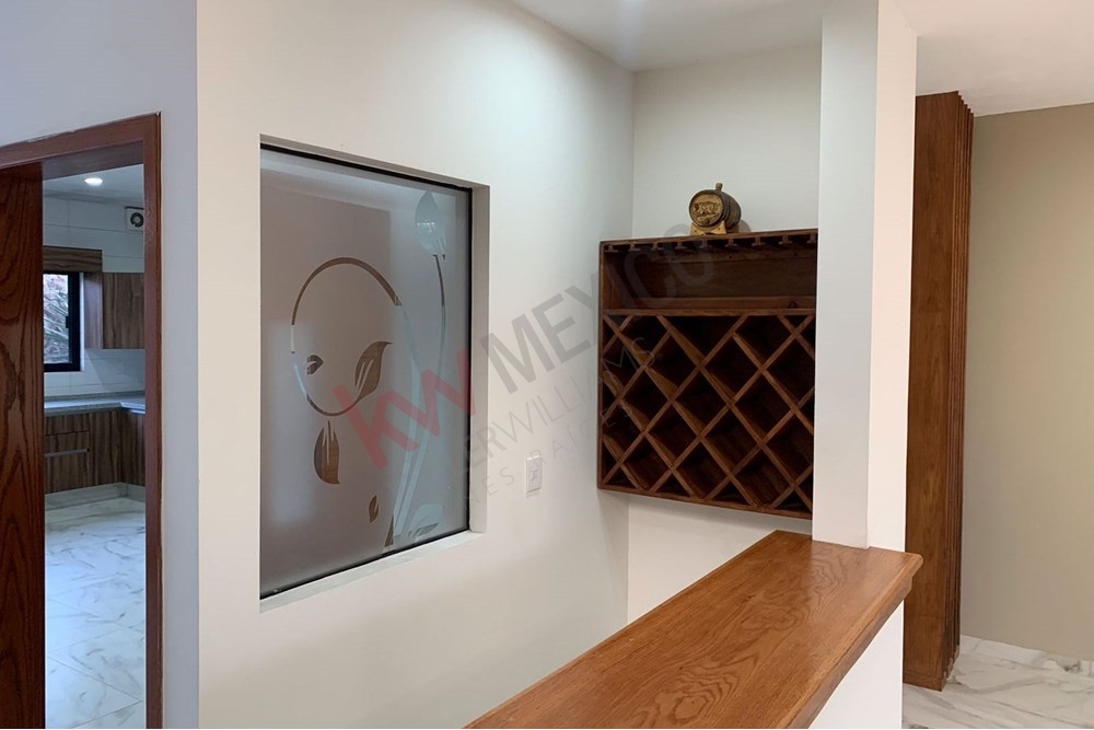 Gran oportunidad en renta casa en Lomas del Campanario Norte Fracc. Santa Inés