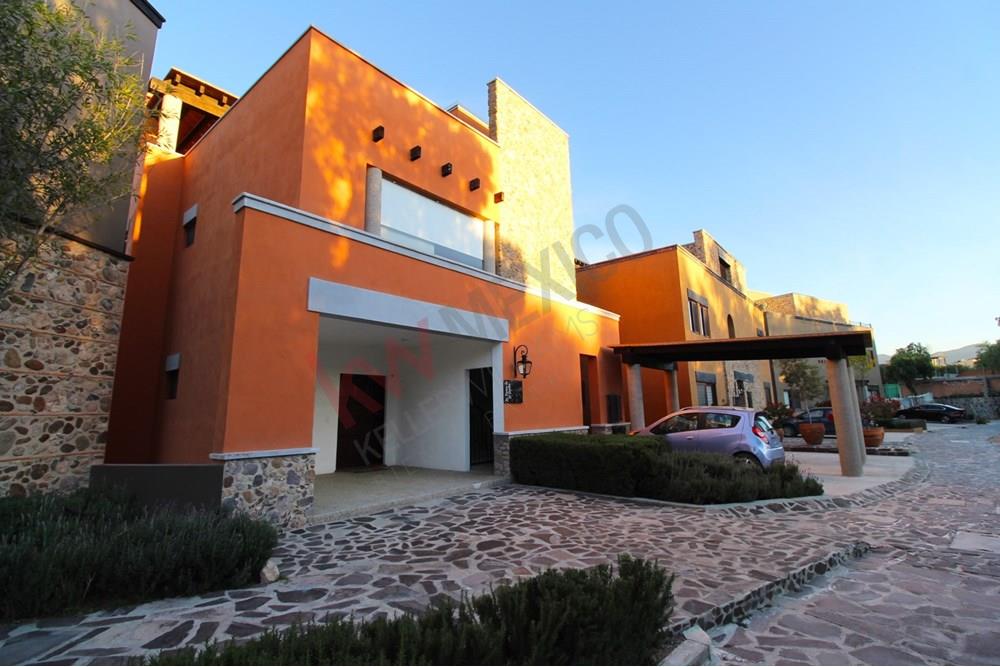Departamento Amueblado En Capilla De Piedra