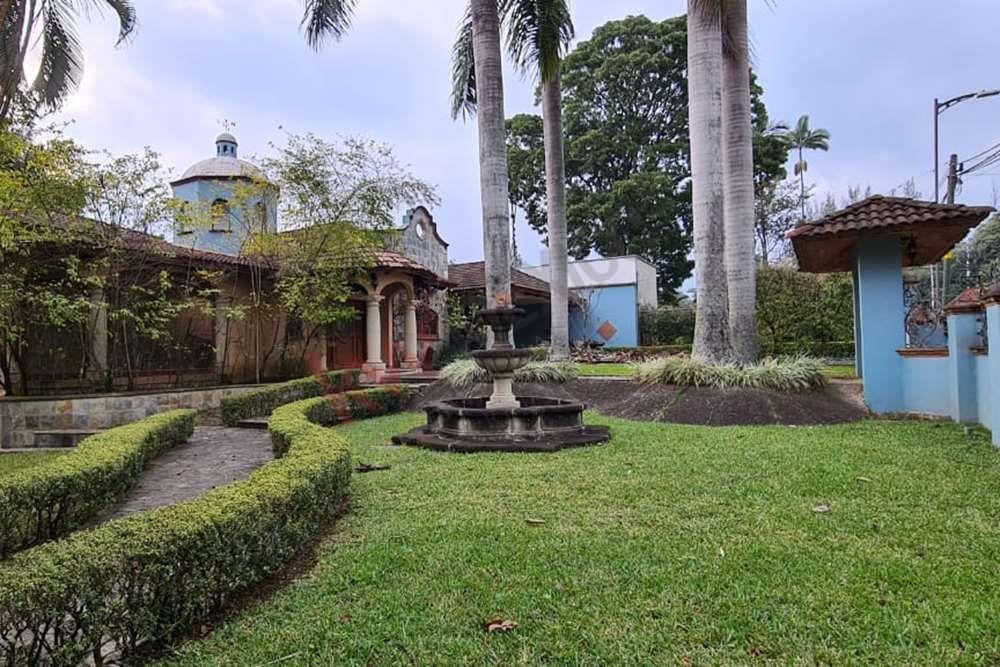 Casa preciosa con alberca en camino al Club Campestre, Córdoba Veracruz